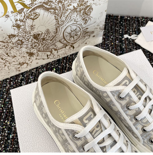 디올 오블리크 자수 스니커즈