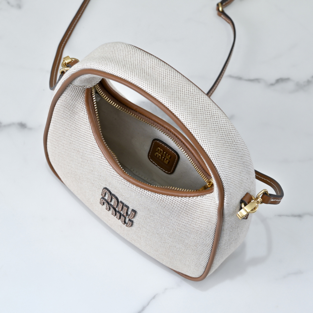 미우미우 Wander Canvas And Leather