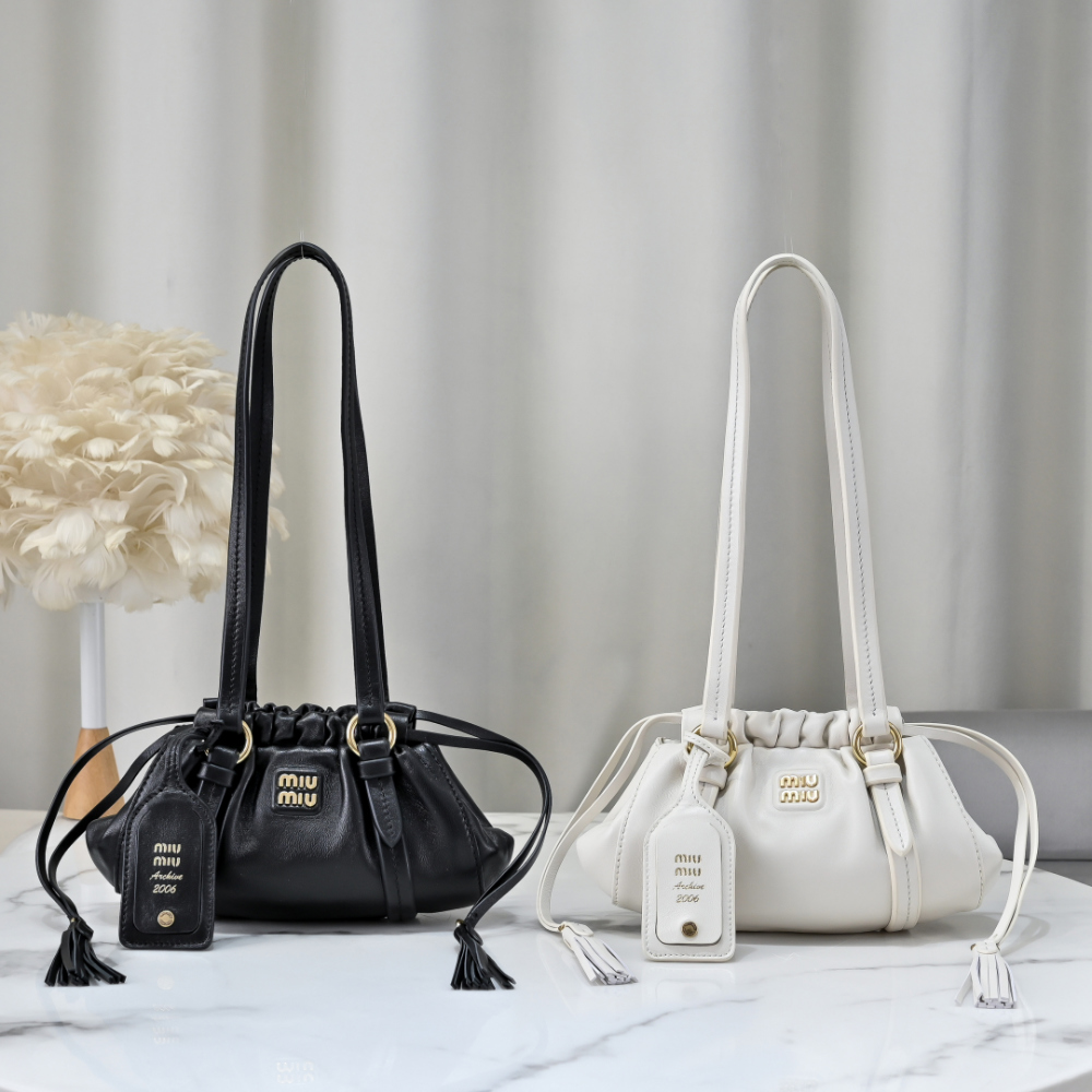 미우미우 Joie Nappa Leather