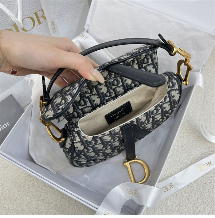 디올 새들 미니 스트랩 백 오블리크 자카드