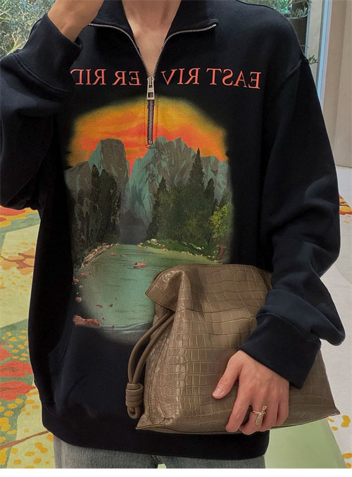 로에베 럭셔리 하이넥 반집업 스웨트셔츠