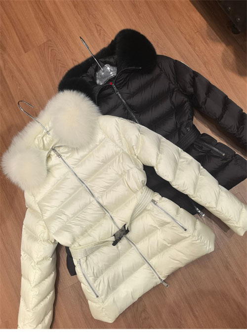 몽클레어 Boed 폭스퍼 숏 다운 자켓 패딩