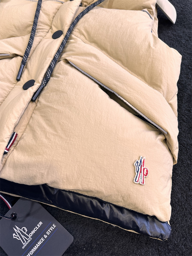 몽클레어 그레노블 Arolla 알로아 다운 베스트