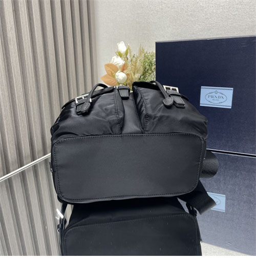 프라다 나일론 포코노 스몰 백팩