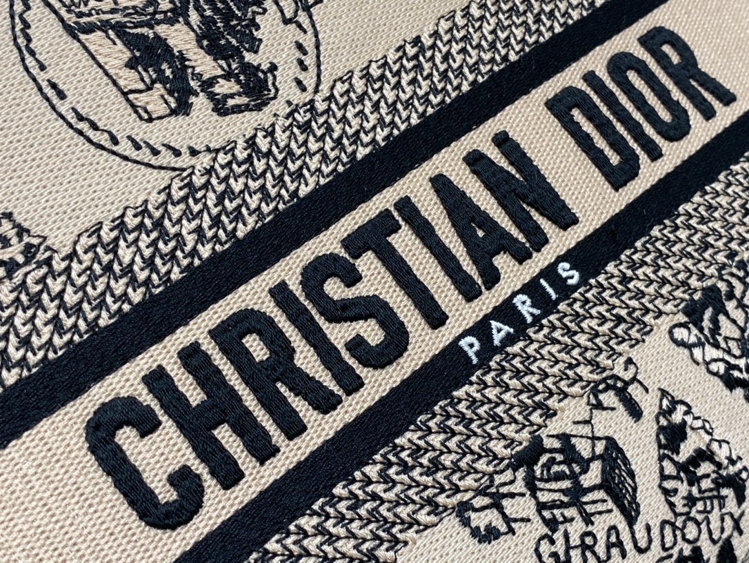 디올 Plan de Paris 레이디 D-LITE 미디엄 백 24*20*11CM