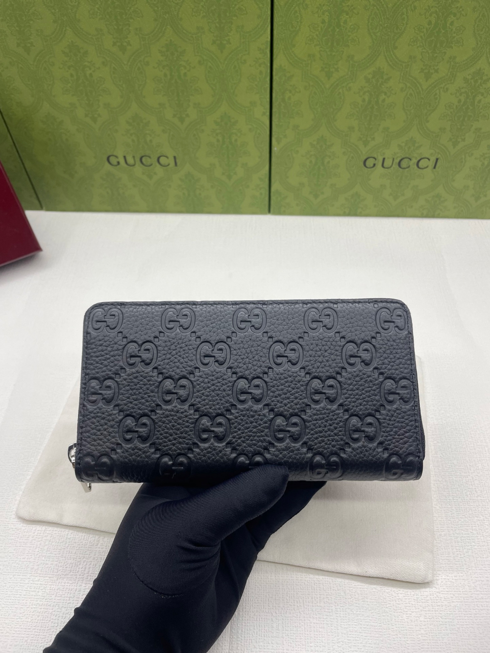 Gucci 835003