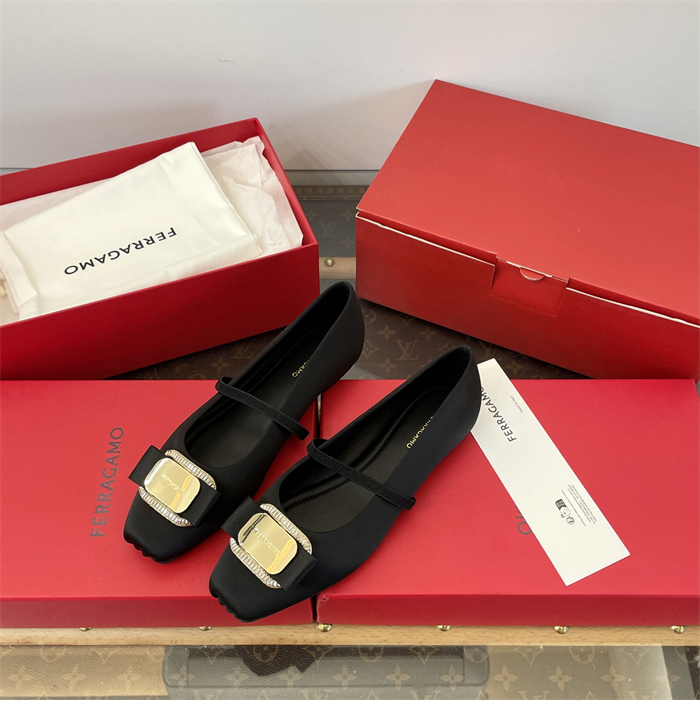 페레가모 뉴 바라 플레이트 발레플랫