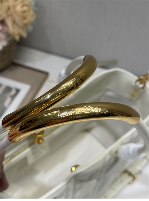 디올 뚜주흐 백 스몰 화이트 매크로 까나쥬