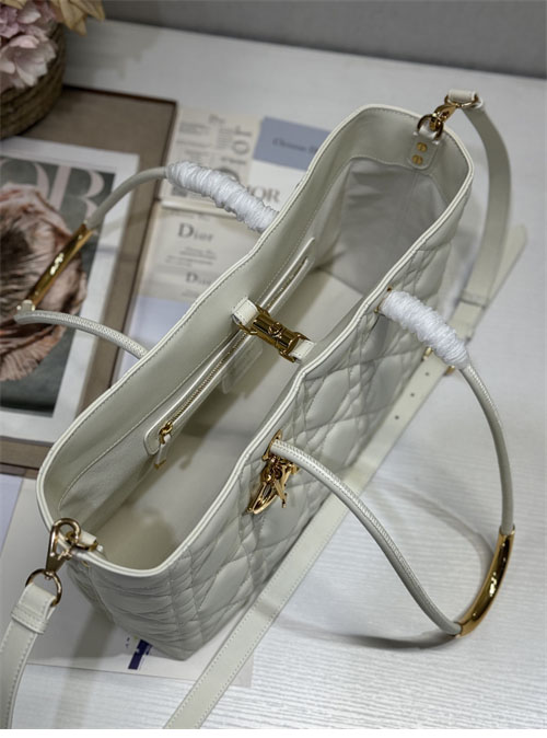 디올 뚜주흐 백 스몰 화이트 매크로 까나쥬