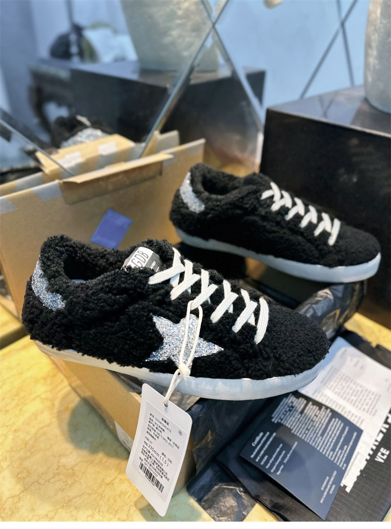 골든구스 슈퍼스타 글리터 시어링 로우탑 스니커즈