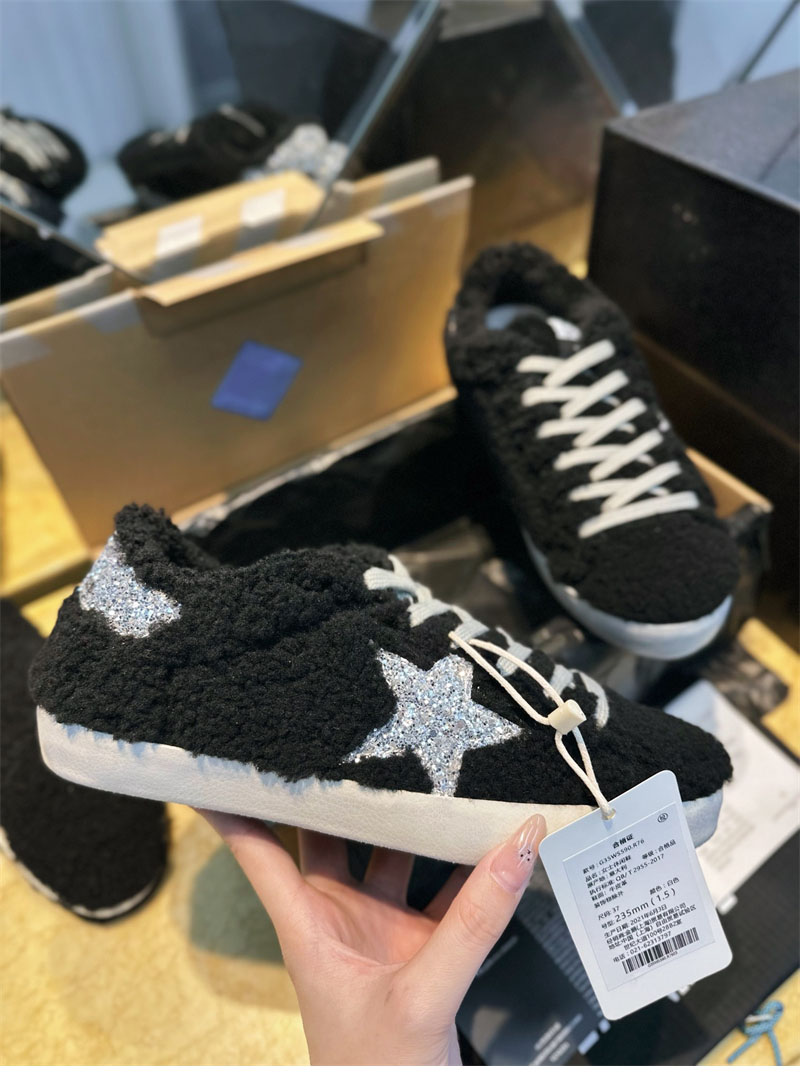 골든구스 슈퍼스타 글리터 시어링 로우탑 스니커즈