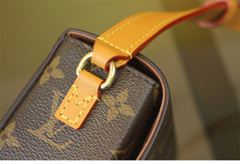 루이비통 스티머 웨어러블 월릿 모노그램 M14738 / 커스텀 철물