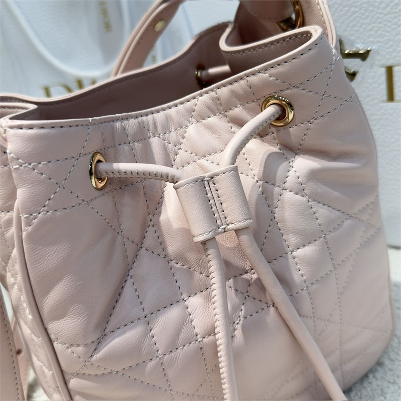 디올 D-Major 스몰 백 파우더 핑크 매크로 까나쥬 램스킨