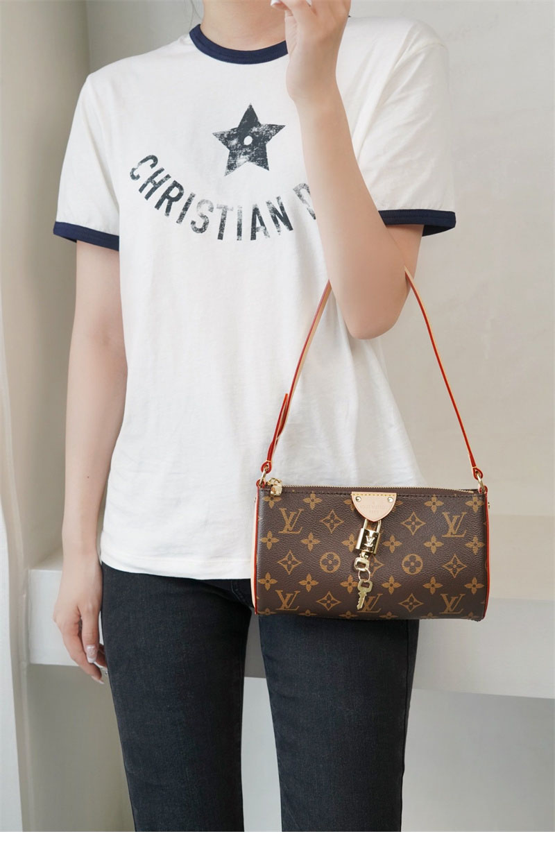 루이비통 포쉐트 티레트 백 M47123