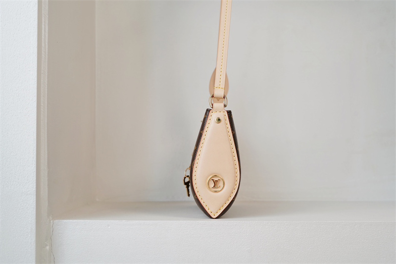 루이비통 포쉐트 티레트 백 M47123