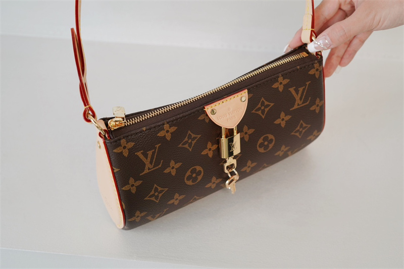 루이비통 포쉐트 티레트 백 M47123