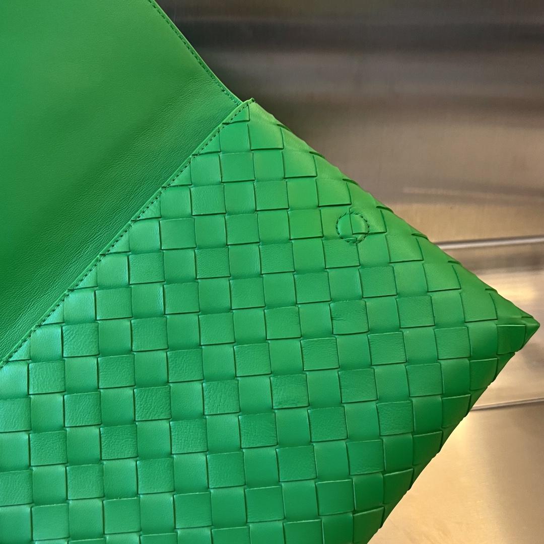 보테가 베네타 intrecio Flap Pouch