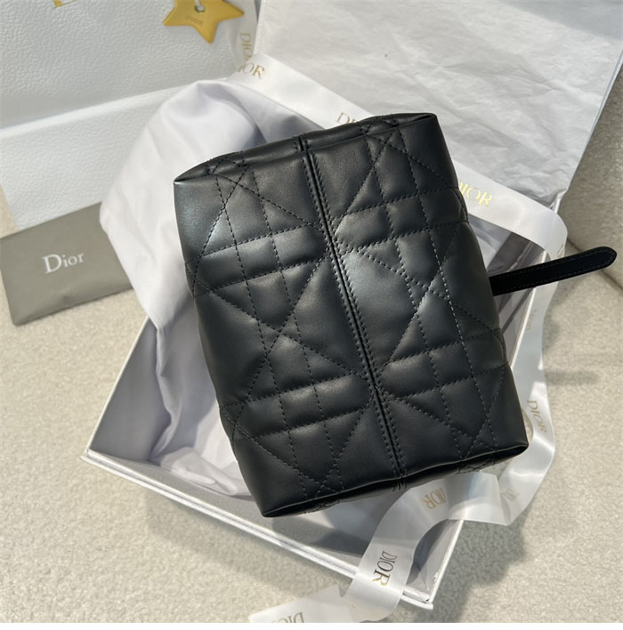 디올 뚜주흐 스몰 버티컬 토트백 블랙 매크로까나쥬