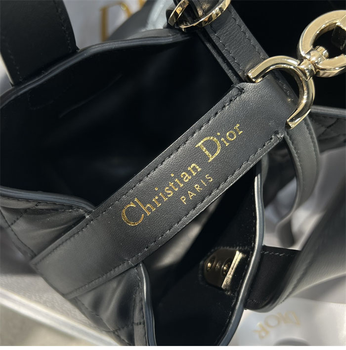 디올 뚜주흐 스몰 버티컬 토트백 블랙 매크로까나쥬