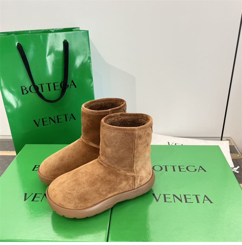 보테가베네타 스웨이드 스냅 앵클 부츠