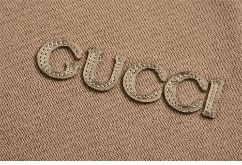 구찌 24FW 웹 하프집업 후드