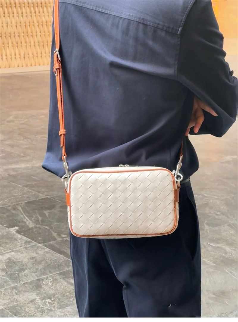 보테가 베네타 스몰 인트레치아토 카메라 백 “ 7 COLOR ”