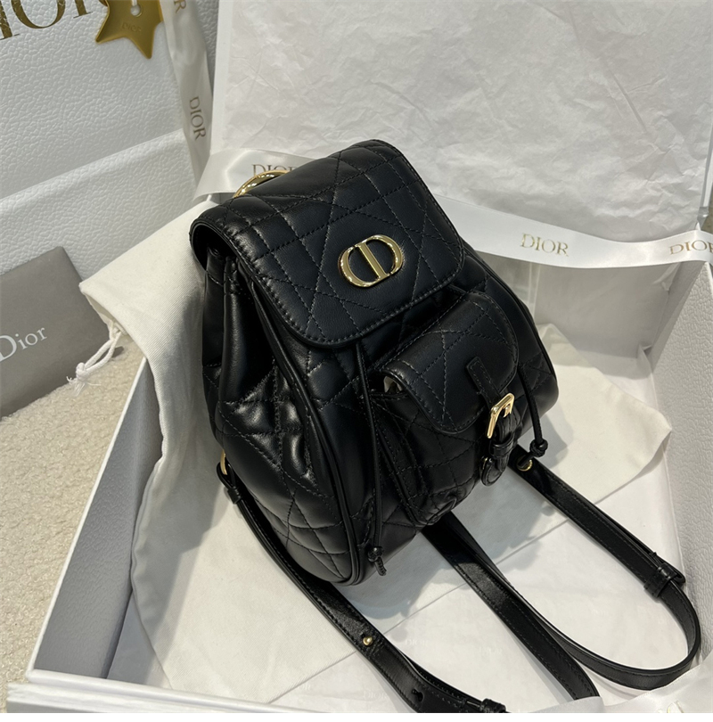 디올 카로 스몰 백팩 블랙 매크로까나쥬