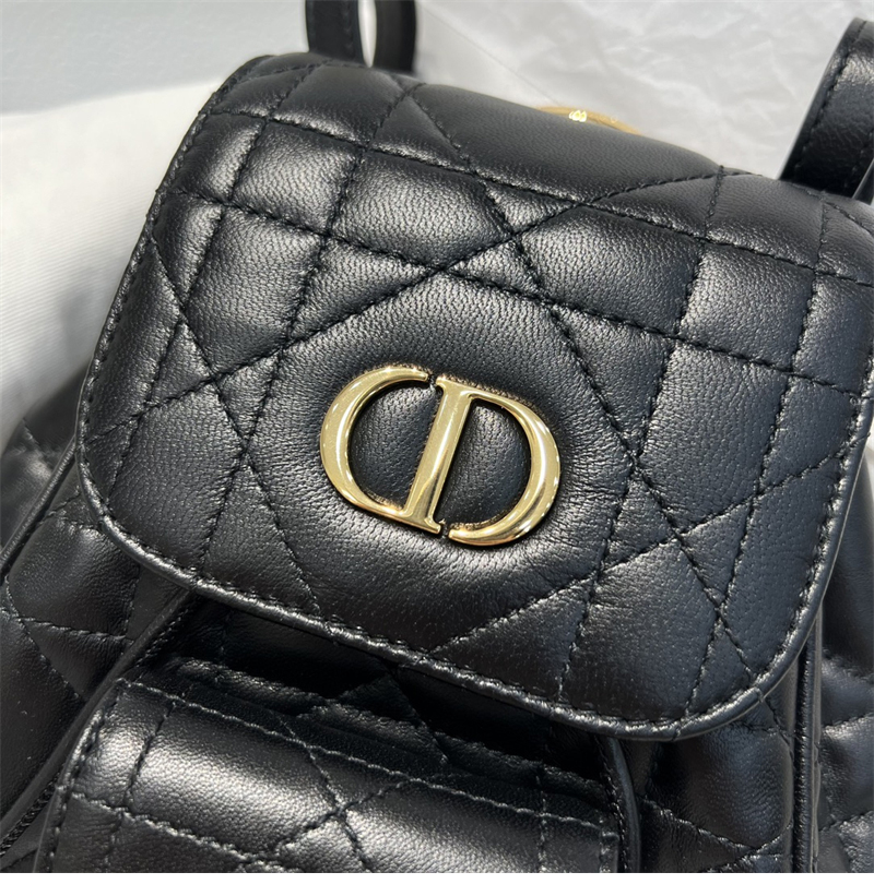 디올 카로 스몰 백팩 블랙 매크로까나쥬