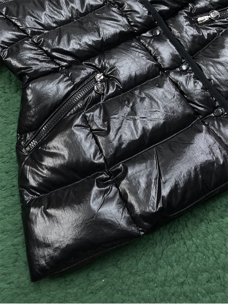 몽클레어 Barante 바란테 후드 숏 다운 패딩 자켓