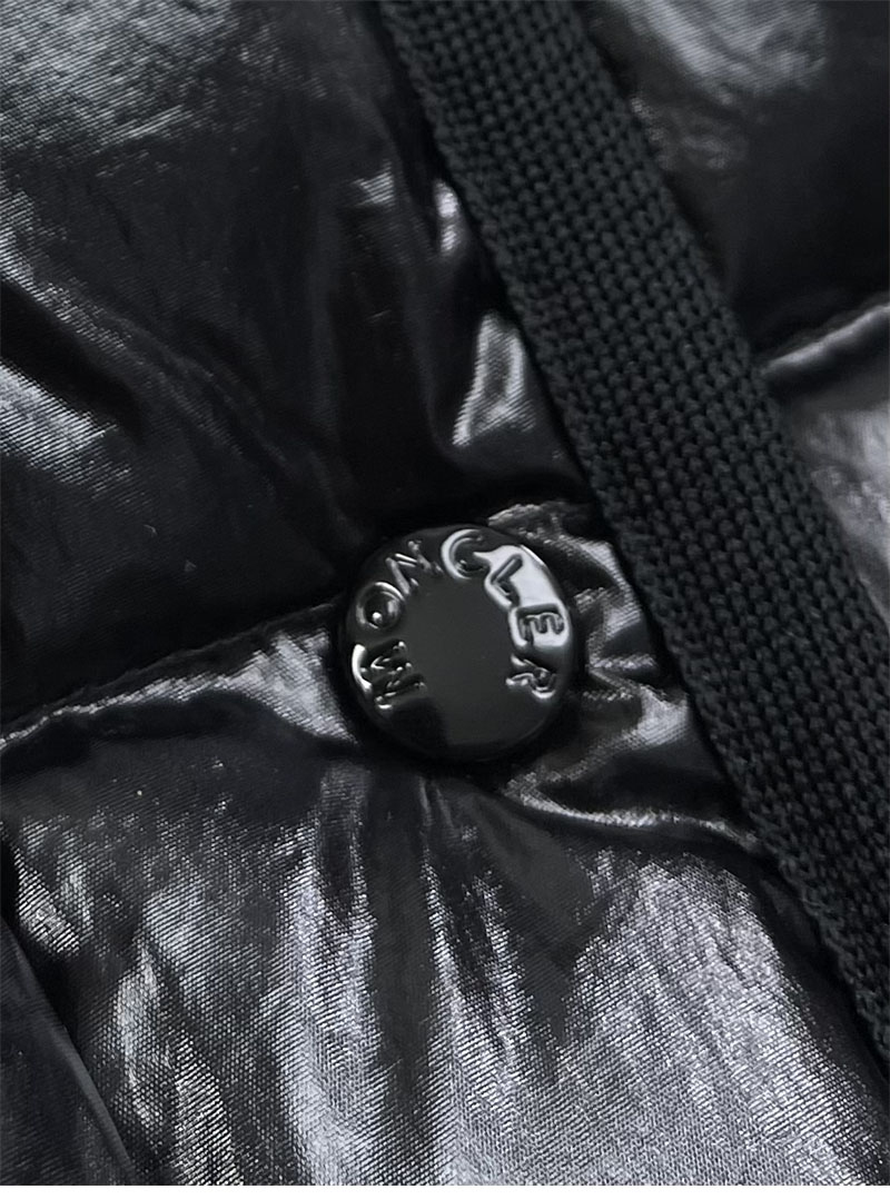 몽클레어 Barante 바란테 후드 숏 다운 패딩 자켓