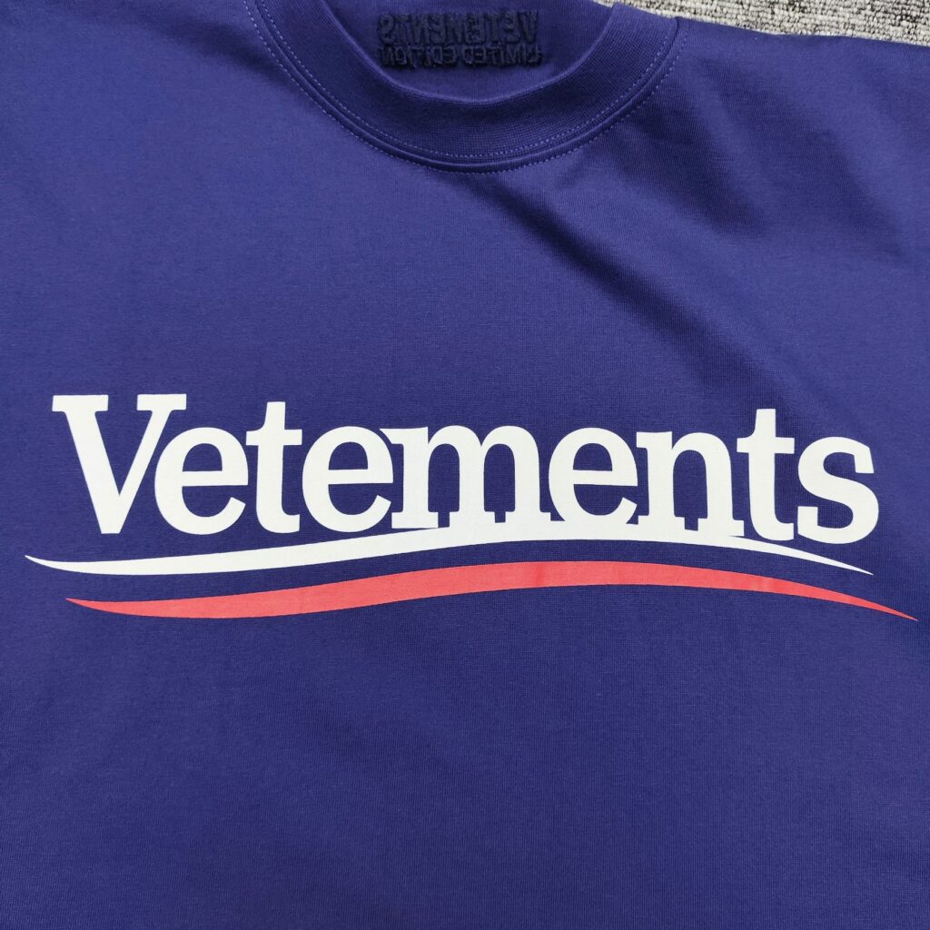 베트멍 24SS CAMPAIGN 로고 반팔 티셔츠 블루