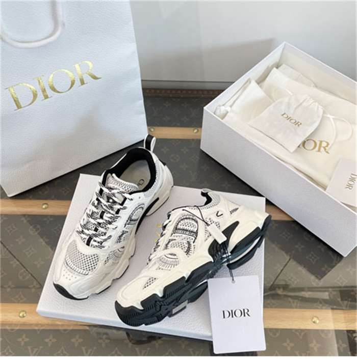 디올 24 크로노 여성 스니커즈