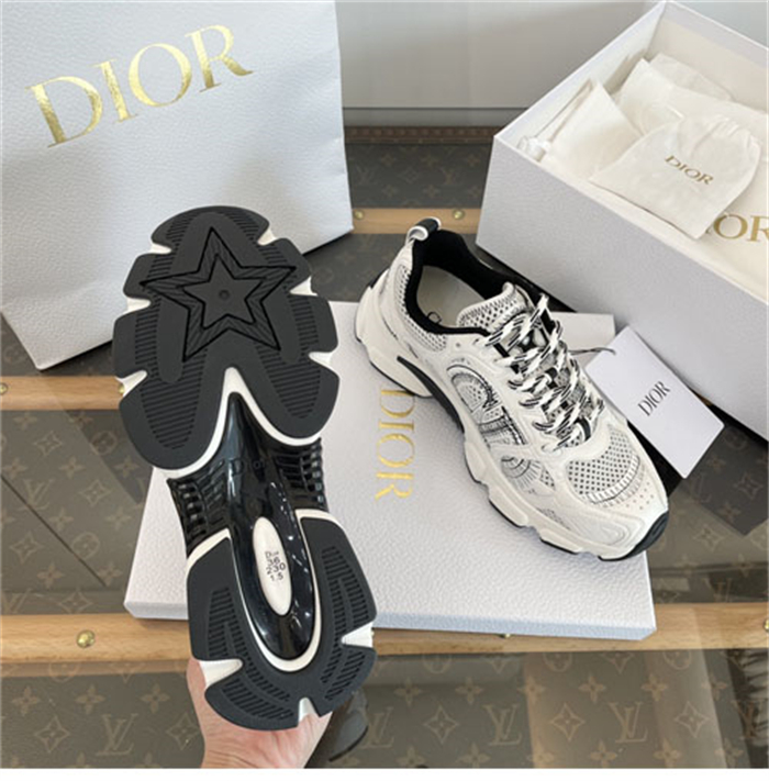 디올 24 크로노 여성 스니커즈