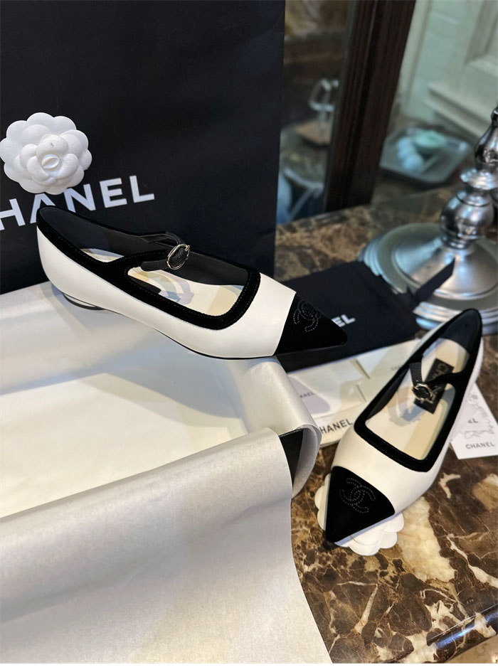 샤넬 22k 포인트 플랫 메리제인 슈즈