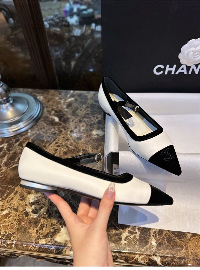 샤넬 22k 포인트 플랫 메리제인 슈즈