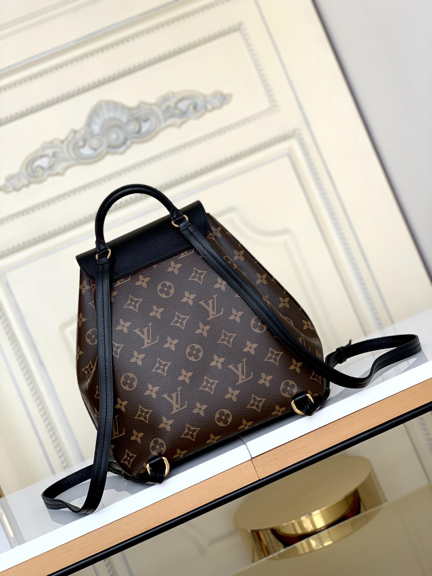 Louis Vuitton Montsouris PM