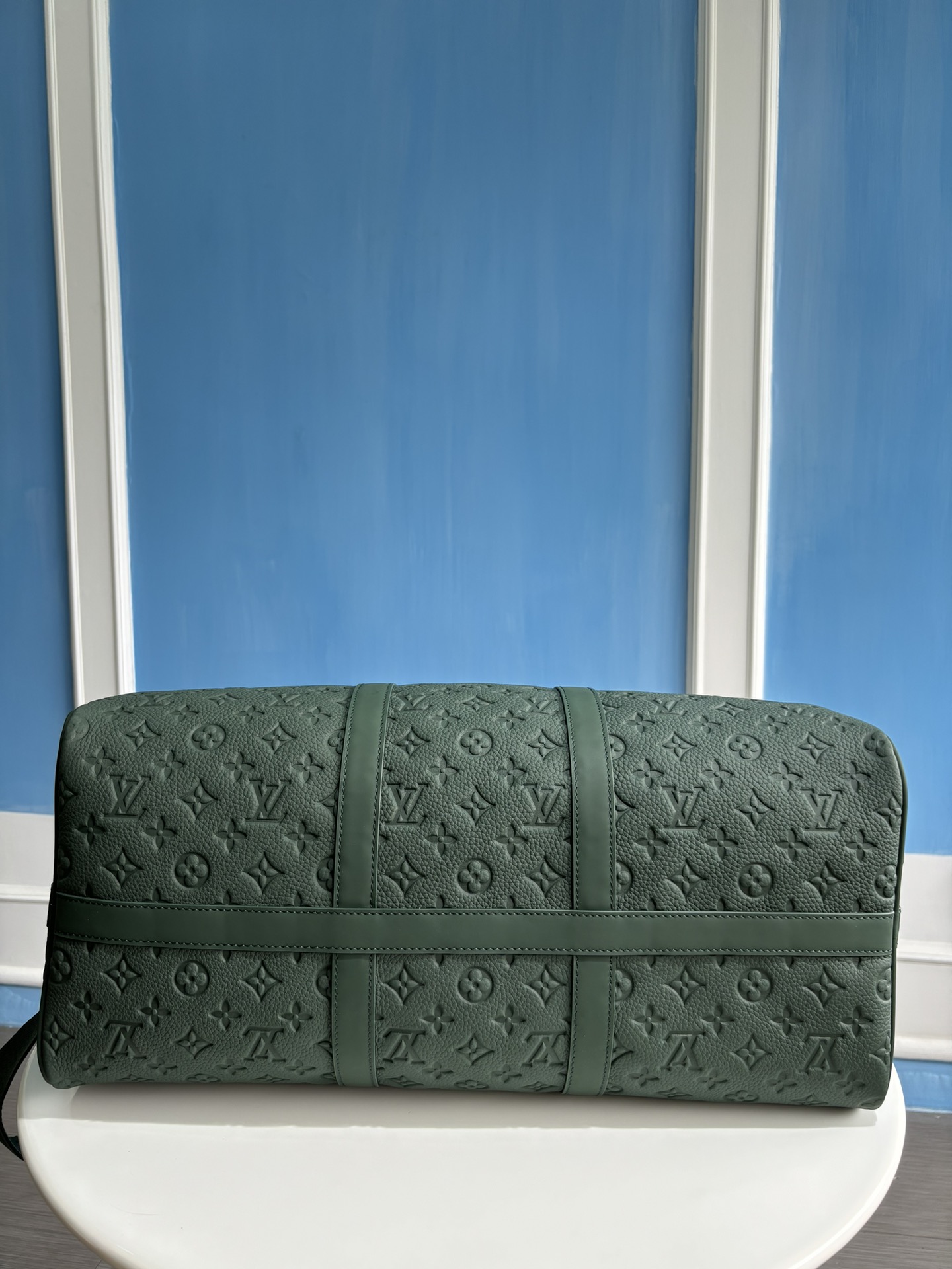 루이비통 토뤼옹 모노그램 패턴 키풀 반둘리에 50 트래블백