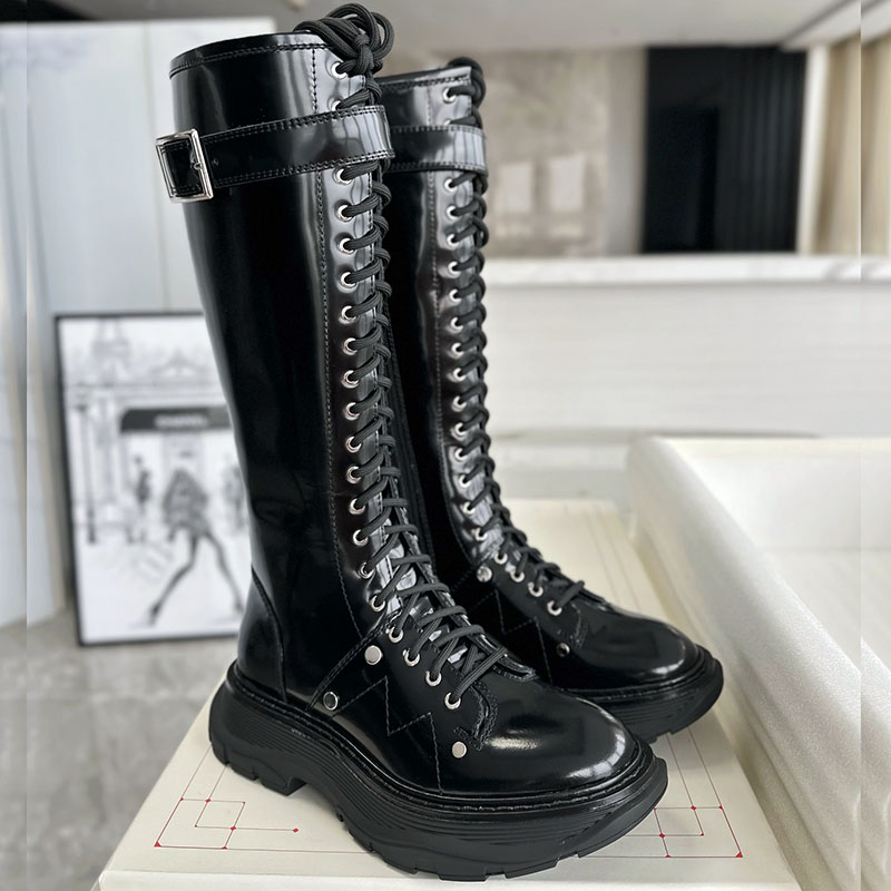 알렉산더 맥퀸 트레드 슬릭 부츠