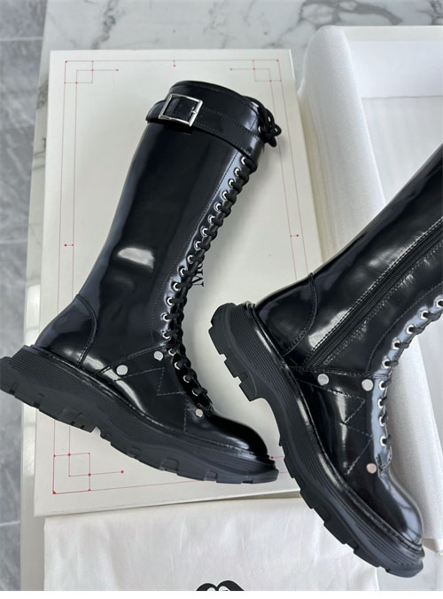 알렉산더 맥퀸 트레드 슬릭 부츠