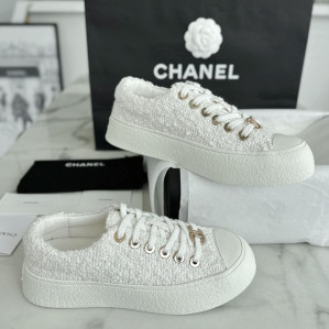 샤넬 24P 트위드 골드 브로치 스니커즈