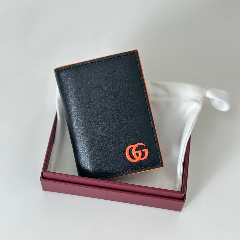 Gucci 835053