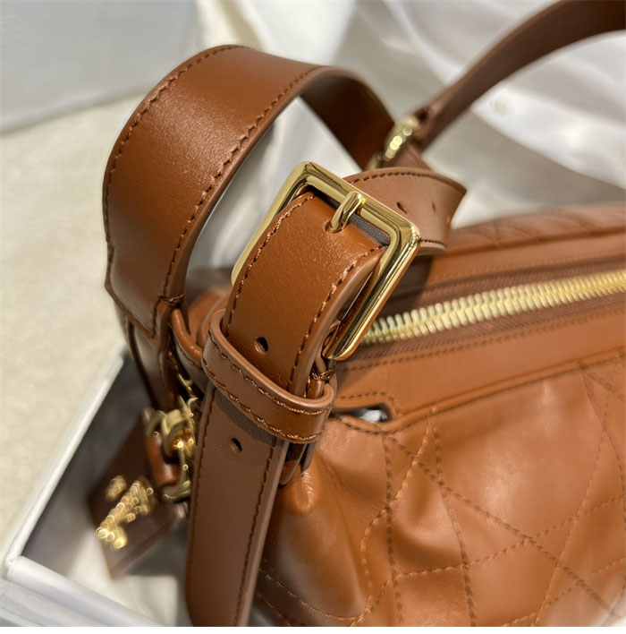 디올 D-Journey 디저니 스몰 백 카멜 매크로 까나쥬