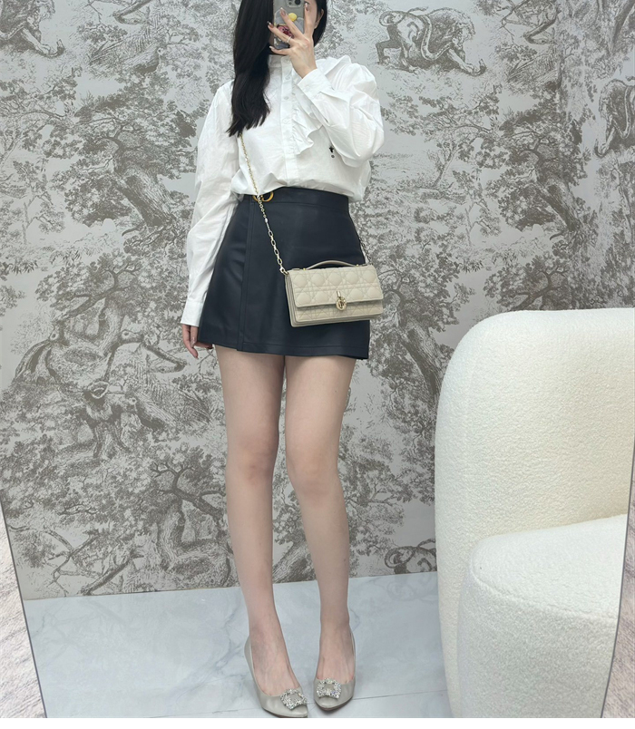 디올 미스 디올 미니 체인백 브라우니쉬 그레이 까나쥬