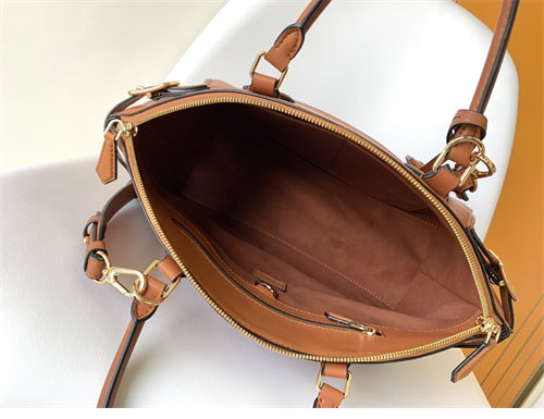 루이비통 하이엔드 레더 방돔 MM M22925