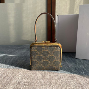 셀린 트리오페 미오디에르 도트 백 10*10*7CM “2COLOR”