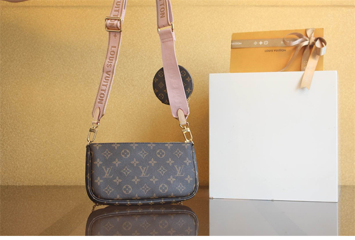 루이비통 멀티 포쉐트 악세수아 모노그램 M44840