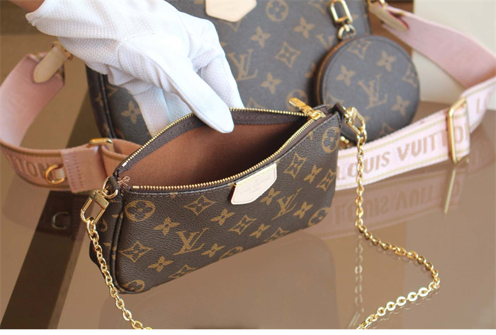 루이비통 멀티 포쉐트 악세수아 모노그램 M44840