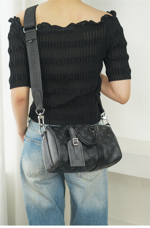 루이비통 이클립스 모노그램 리버스 키폴 반둘리에 25 M46271