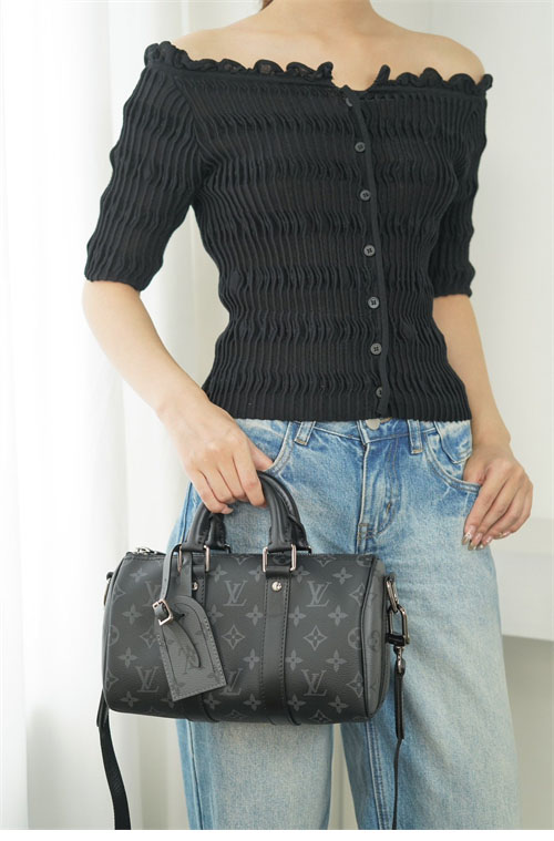 루이비통 이클립스 모노그램 리버스 키폴 반둘리에 25 M46271