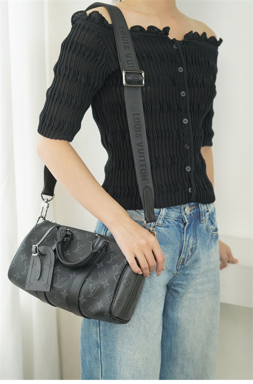 루이비통 이클립스 모노그램 리버스 키폴 반둘리에 25 M46271